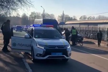 Об'їжджав поліцейське авто: у місті на Волині мікроавтобус збив велосипедиста