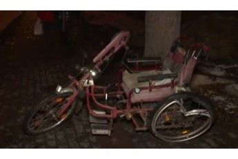 У Луцьку чоловік на інвалідному візку потрапив під колеса автівки, водій − п'яний (відео)