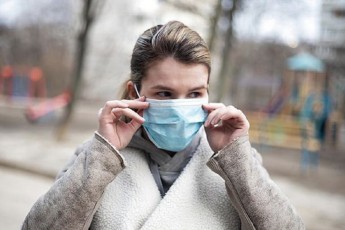 Коронавірус в Україні зникне після третьої хвилі: лікар назвав рік