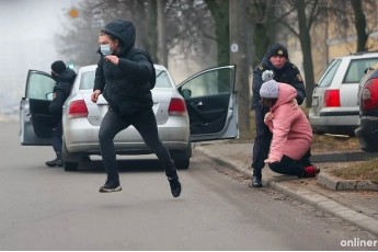 У Білорусі на протестах затримали близько 100 осіб