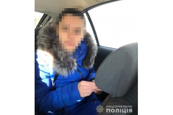 Обкрадали та брали кредити: у Луцьку затримали двох аферисток (фото)