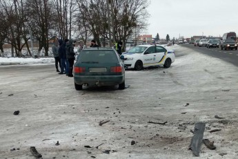 У селі поблизу Луцька зіткнулися два автомобілі, є потерпілі