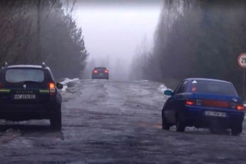 Пекельна ділянка: ведучі популярного шоу проінспектували найгіршу дорогу на Волині (відео)