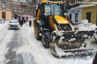 Захід України потерпає від негоди: через заметілі та морози загинуло дві людини (відео)