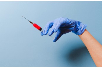 У МОЗ пояснили, як організм людини може відреагувати на COVID-вакцинацію