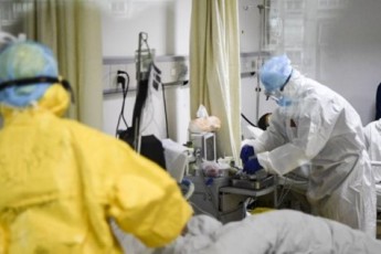 В Україні за добу виявили понад 4 тисячі нових хворих на COVID-19, зросла смертність та кількість госпіталізованих