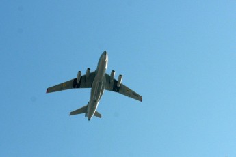 РНБО ввела санкції проти літаків, що літали маршрутом 