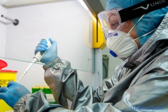 Інфекціоністка заявила, що Україну чекає нова хвиля коронавірусу