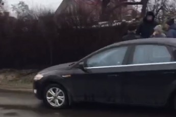 У Луцьку водійка на Ford Mondeo протаранила BMW