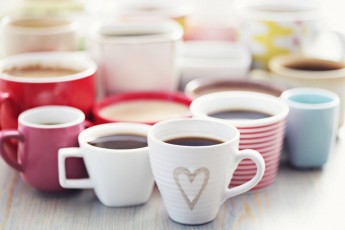 Чай чи кава: вчені вибрали кращий ранковий напій