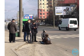 У Луцьку під колеса автомобіля потрапили діти: повідомили деталі