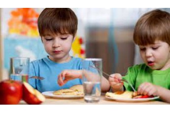 На Волині батьки скаржаться на неякісне харчування у школах та дитсадках