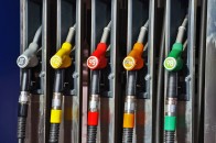 Кабмін ухвалив держрегулювання цін на пальне: яка середня вартість бензину та дизеля