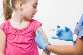 У Польщі від коронавірусу вакцинуватимуть дітей