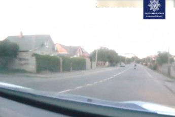 Як у Луцьку поліція з погонею затримувала мотоцикліста-порушника (відео)