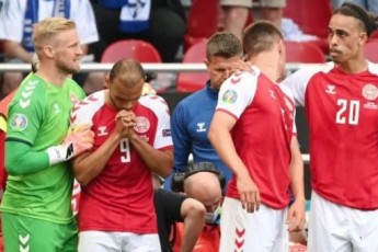 Матч Євро-2020 перервали: зірковий футболіст ледь не помер прямо на полі