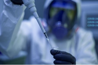 Вчені виявили симптом коронавірусу, який зустрічається тільки у вакцинованих
