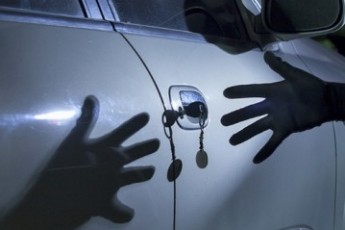 На території автосервісу вночі у Луцьку вкрали автомобіль