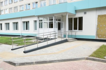 Нове обладнання і палати: у Луцьку завершується будівництво відділення екстреної медичної допомоги