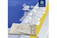 У Луцьку в 23-річного молодика знайшли 12 пакетиків з наркотиками