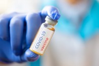 Ефективність Pfizer і AstraZeneca може знижуватися через три місяці після вакцинації: дослідження