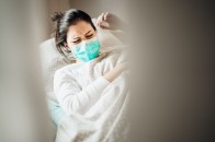 Не втрата нюху та смаку: лікар-інфекціоніст назвав новий перший симптом коронавірусу
