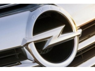 Opel вирішив змінити логотип 