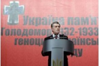 Ющенко відкрив пам’ятник жертвам Голодомору