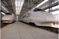 В Китаї з’явився найшвидший потяг у світі 