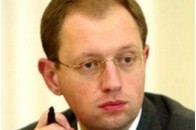 Яценюк віддав тижневу зарплату на допомогу постраждалим 