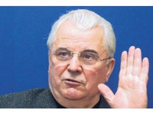 Кравчук похвалив Тимошенко – єдина, хто працює