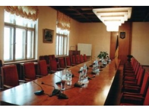 Для працівників Секретаріату двері до Кабміну закриті 
