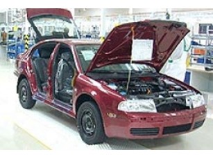 Skoda наштампувала стільки машин, що дівати нема куди 