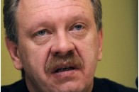 Дубина серйозно хворий 