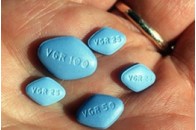 Pfizer роздаватиме ліки безкоштовно
