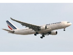 Літак Air France розвалився ще у повітрі