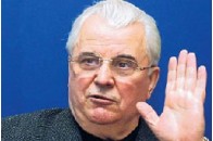 Першого Президента непокоять дії третього