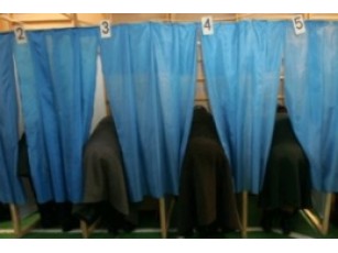 Оброблено 97,42% протоколів: розрив між основними гравцями 10 пунктів, Янукович падає - Тимошенко росте