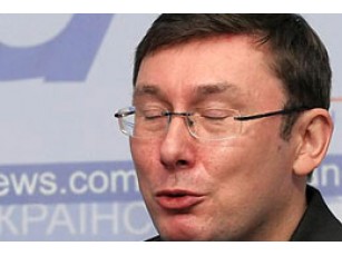 Спікер пропонує звільнити міністра МВС за активне втручання у виборчий процес