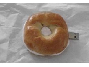 Скоро з\'явиться флешка розміром з поштову марку