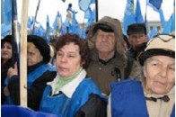 На вулицях Києва мітингують тисячі людей