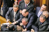 Партія регіонів задіяла позапарламентські сили, а точніше бойовиків, стверджують у НУ-НС
