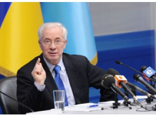 Азаров: Хто надумає хімічити з хлібом, відповість перед законом