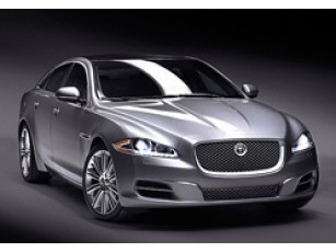 Платиновий Jaguar до 75-річчя бренду