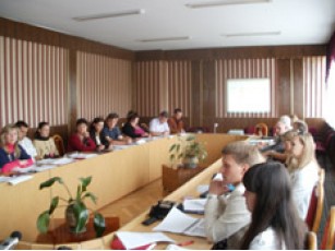 Чи можлива співпраця між політичними партіями та неурядовими організаціями?