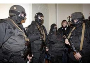СБУ обшукала фірму бютівця: всіх людей зігнали в одну кімнату