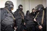 СБУ обшукала фірму бютівця: всіх людей зігнали в одну кімнату