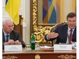 Азарову не вистачає грошей на виплату пенсій