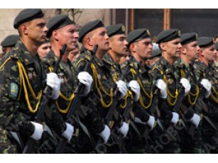 Франція вдягла і взула українських військових