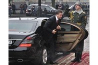 Янукович купив шість нових автомобілів за 2,4 млн грн.